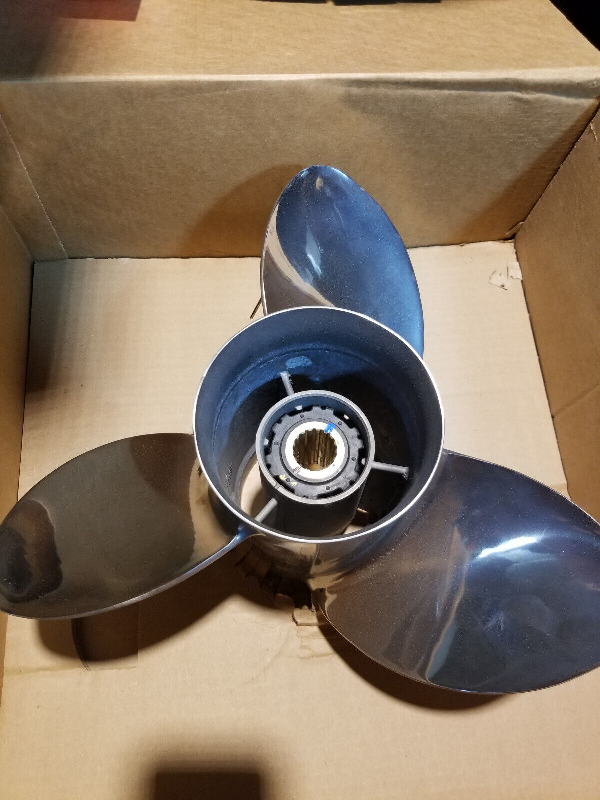 Yamaha Saltwater XL Boat Propeller 6AW-45976-20 | Right Hand 15 1/4 x 21 P