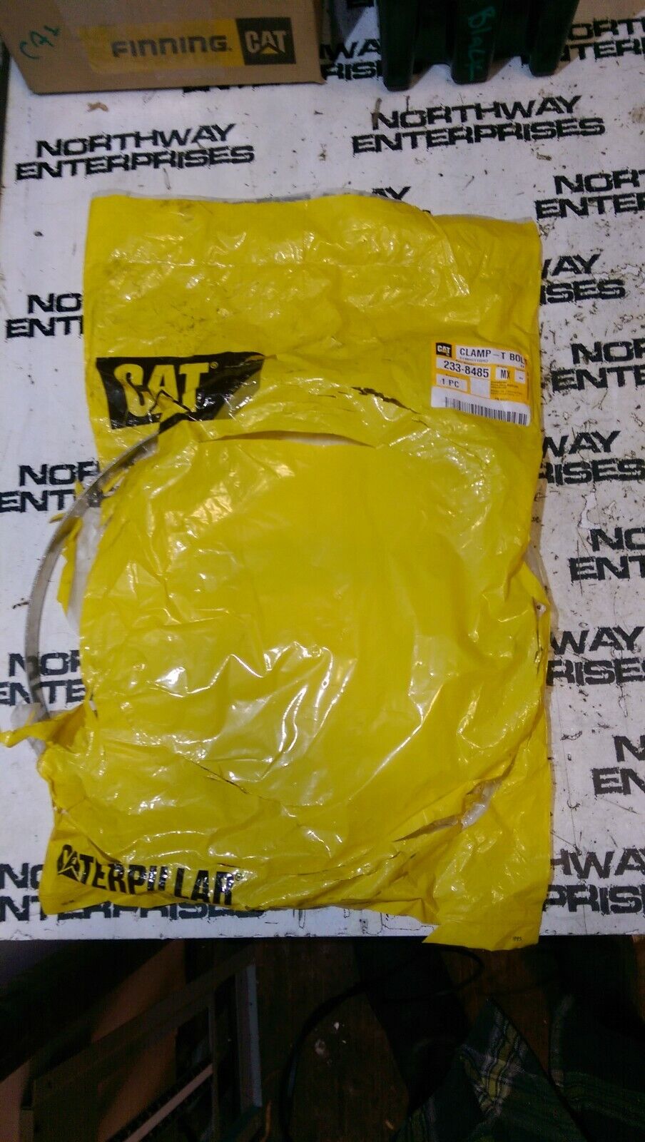 CAT OEM 233-8485 CLAMP
