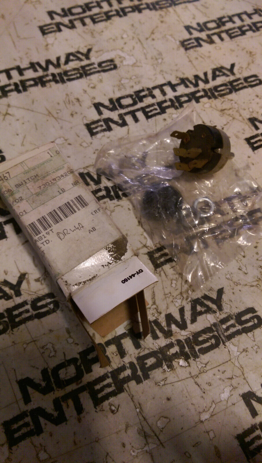 AT129467 JOHN DEERE SWITCH