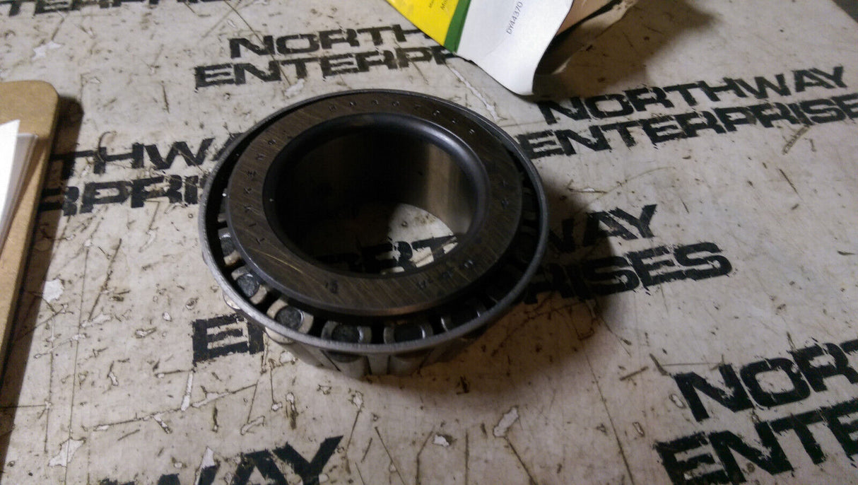 JD8941 John Deere Tapered Bearing Roller Bearing