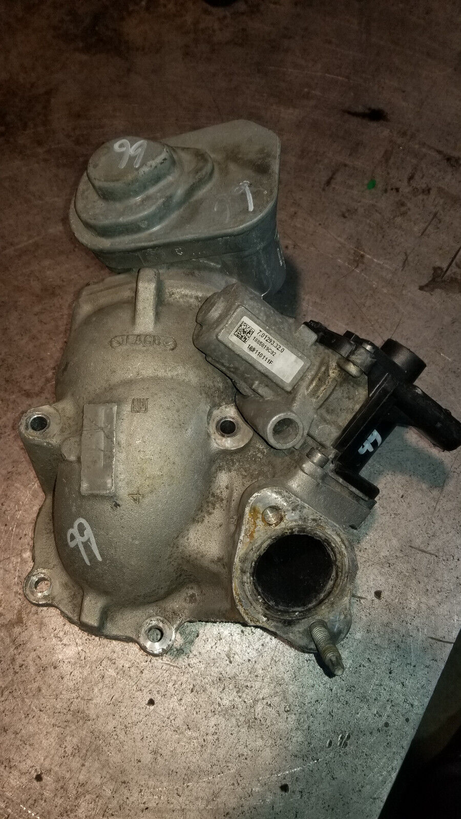 6.4 Powerstroke Turbo Diesel 6.4L EGR INTAKE VALVE 1885819C91 1872132c92
