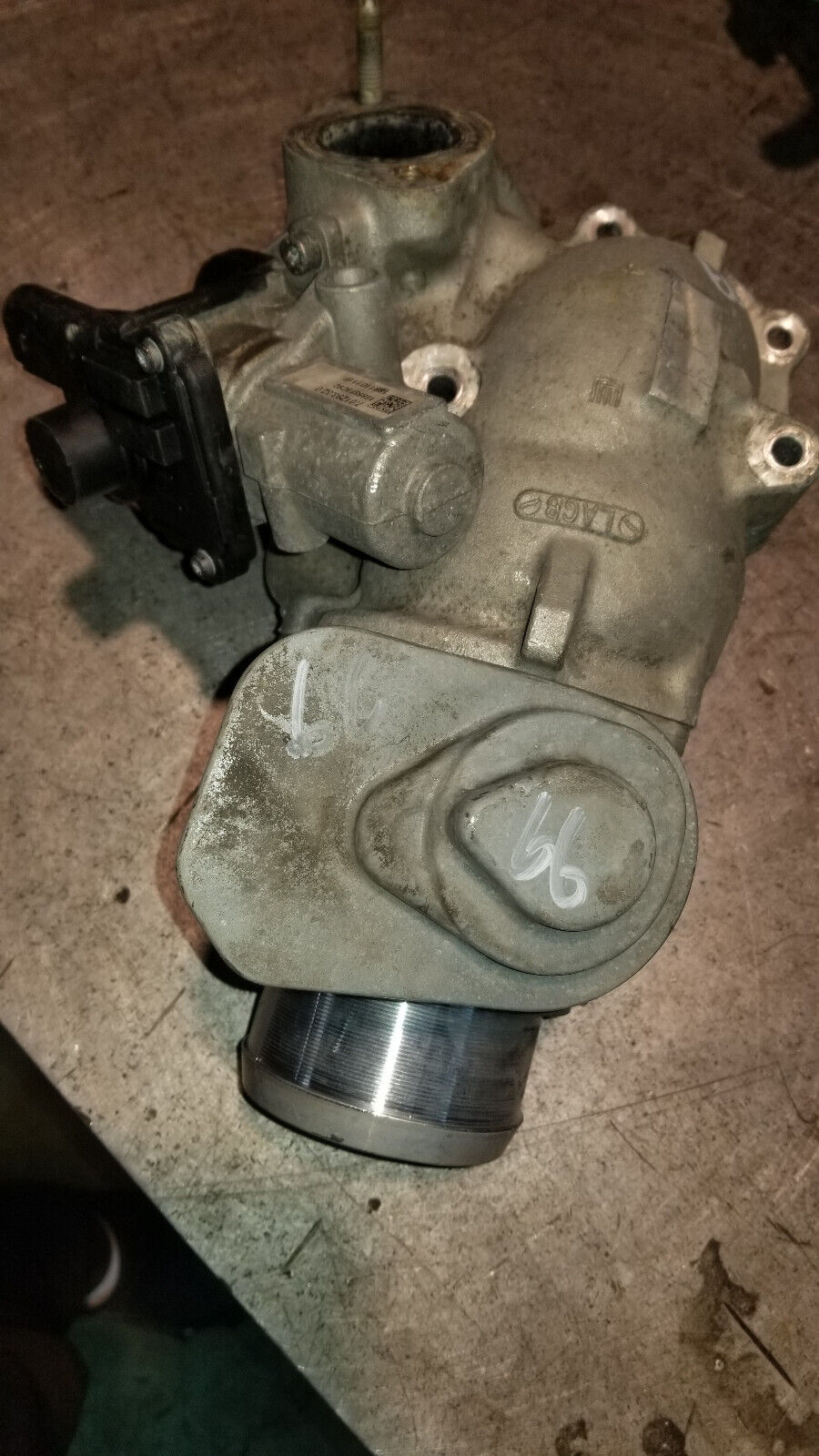6.4 Powerstroke Turbo Diesel 6.4L EGR INTAKE VALVE 1885819C91 1872132c92