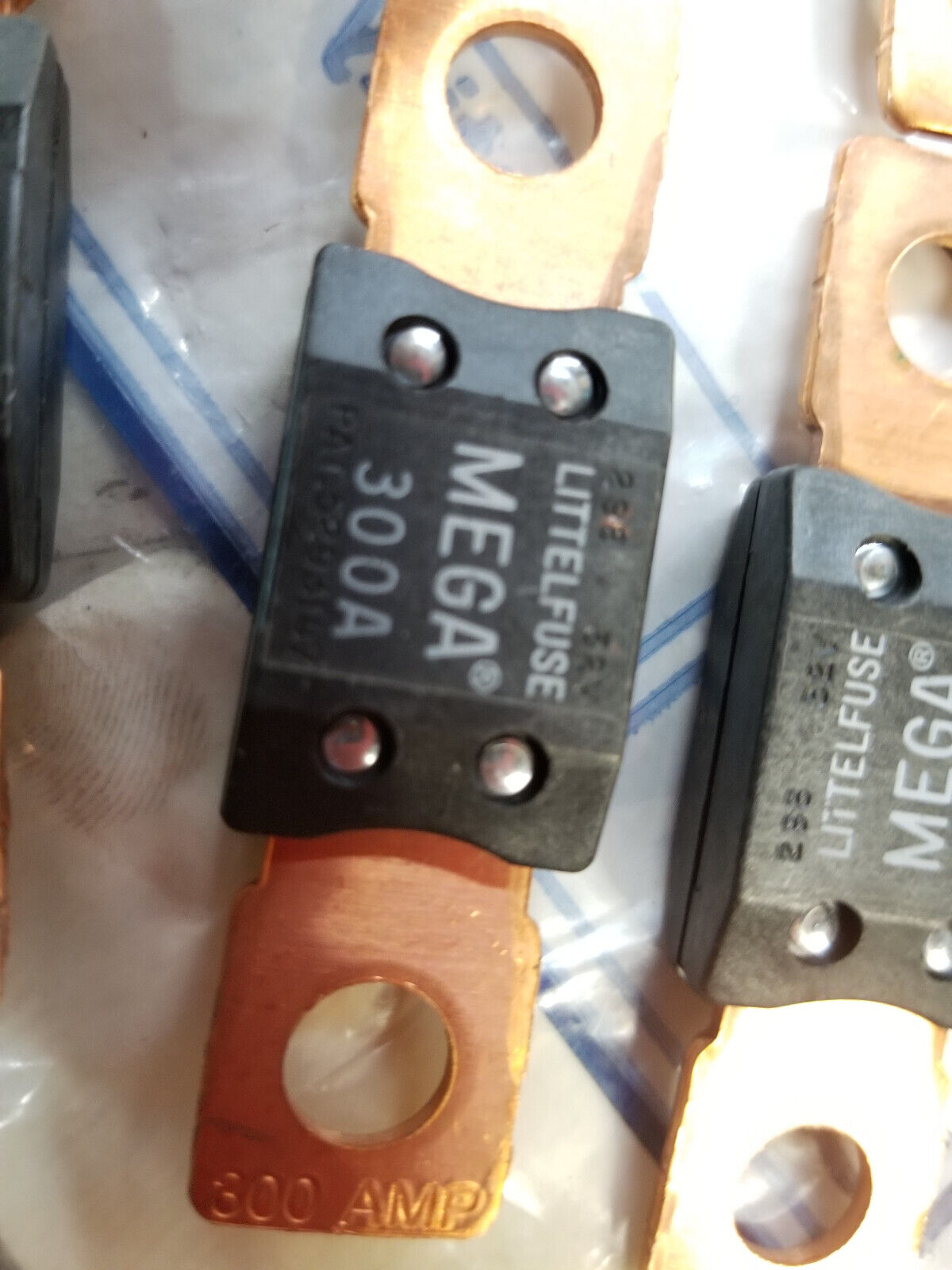 LOT OF 7PC - JLG Part # 310517 - SJ- FUSE, 300 AMP, EA