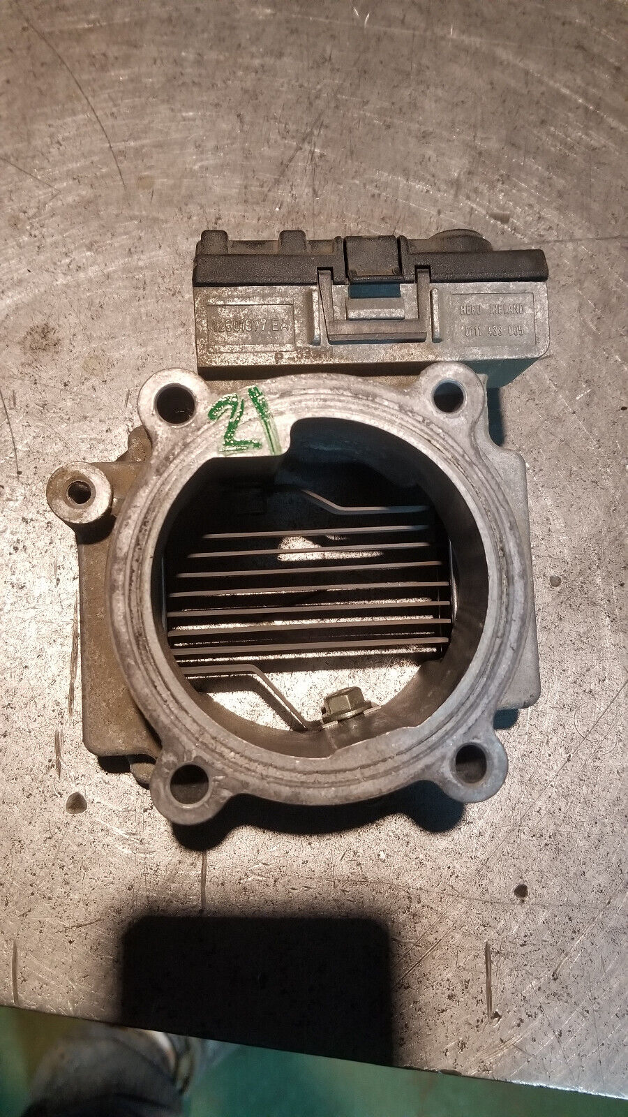12601677 GM 11-16 2500 3500 HD 6.6L Diesel Turbo Pre Heater INTAKE HEATER