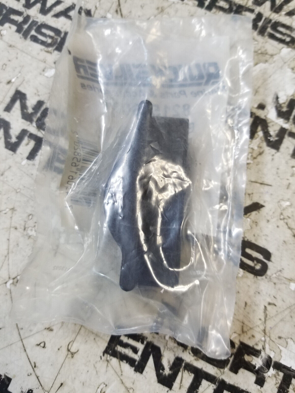 Mercury Marine Quicksilver Outboard 821526001 rubber filler block