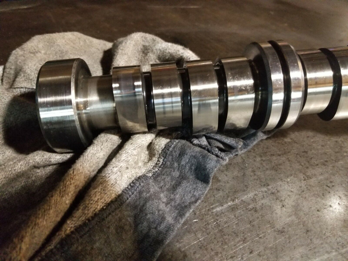 07-10 2007-2010 DURAMAX LBZ LMM USED CAMSHAFT 98077453 ; 97211770 897362100 r21