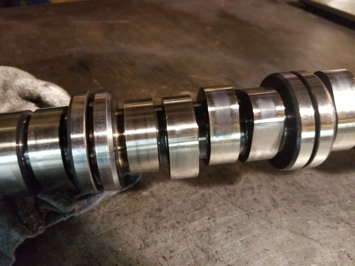 07-10 2007-2010 DURAMAX LBZ LMM USED CAMSHAFT 98077453 ; 97211770 897362100 r21