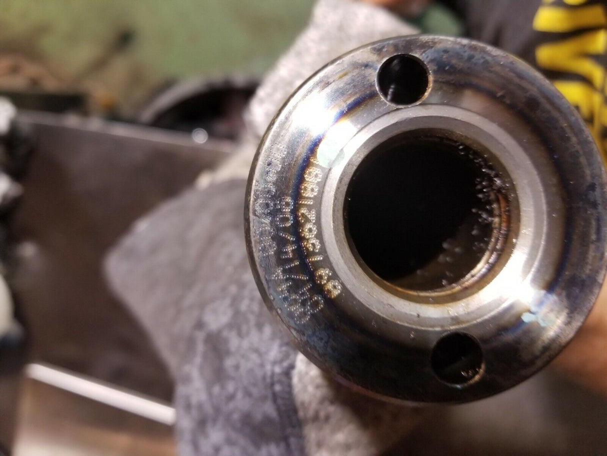 07-10 2007-2010 DURAMAX LBZ LMM USED CAMSHAFT 98077453 ; 97211770 897362100 r21