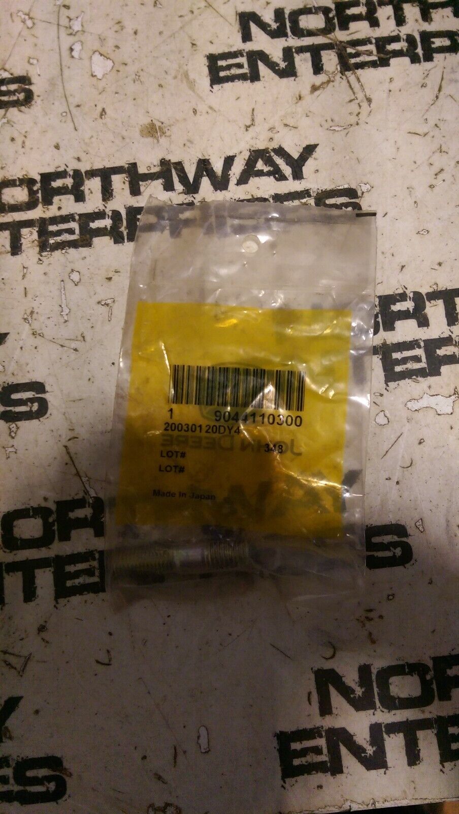 9044110300 JOHN DEERE STUD