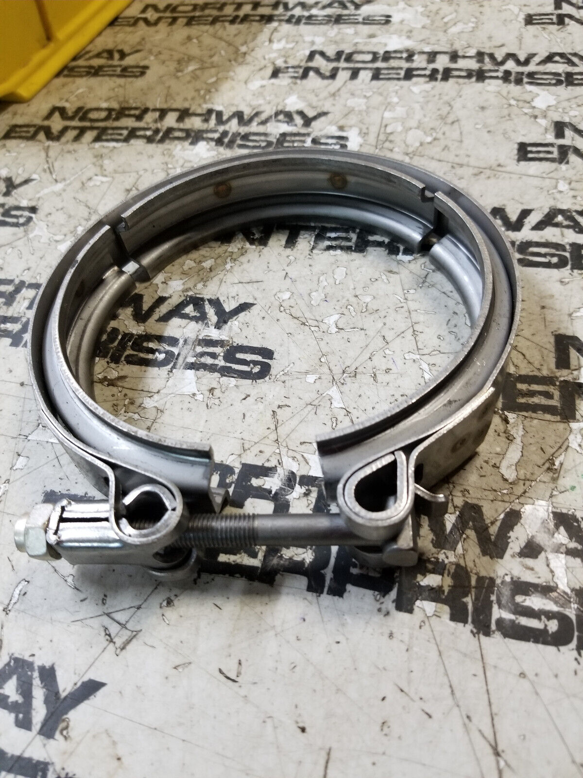 JOHN DEERE CLAMP RE298757