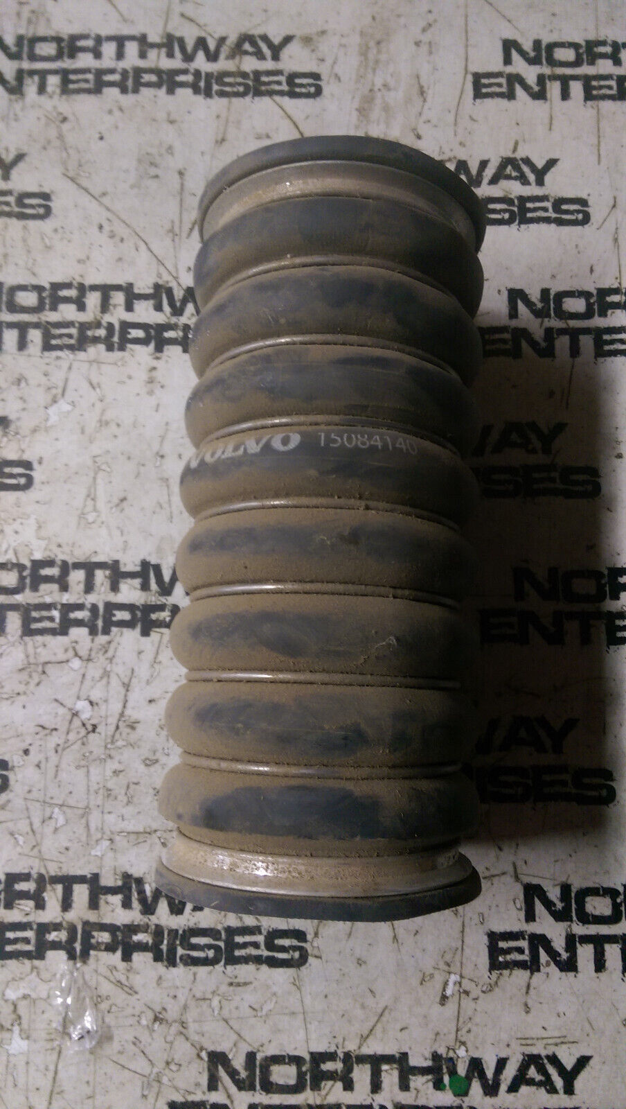 VOLVO CHARGE AIR HOSE 15084140