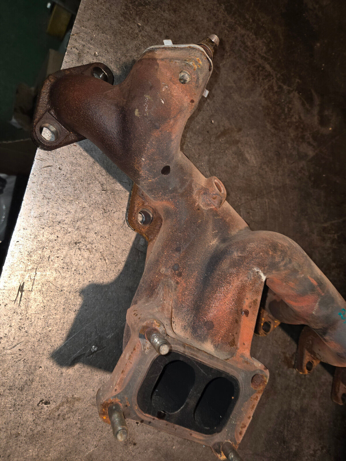 5441580 CUMMINS 6.7L EXHAUST MANIFOLD 2020 RAM 5500 68444859AA