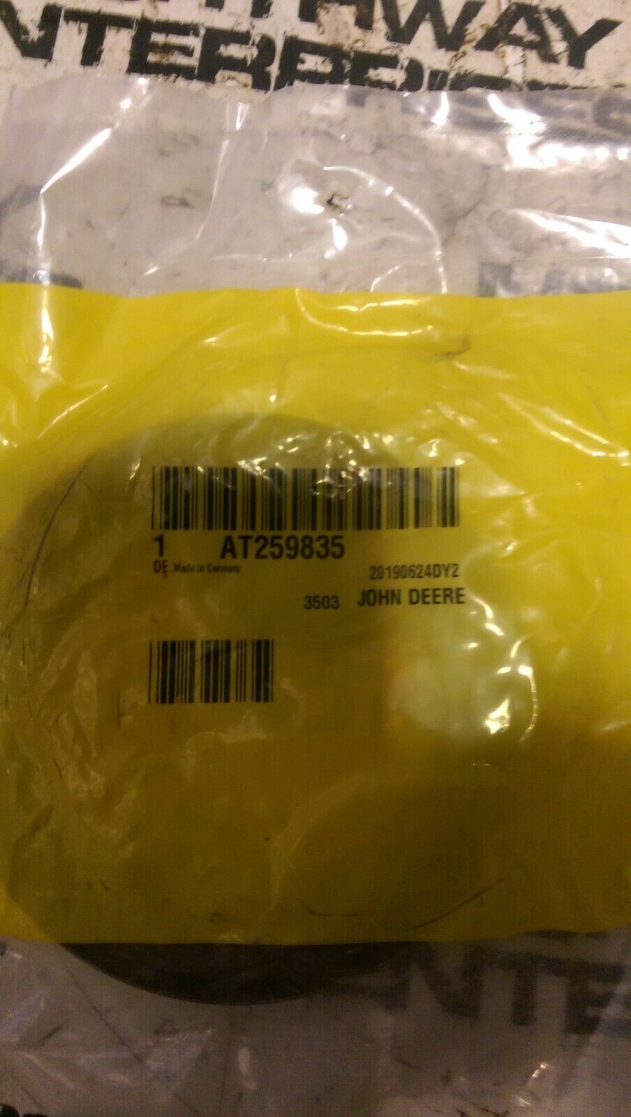 JOHN DEERE AT259835
