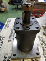 101-2505-009 CHAR-LYNN EATON HYDRAULIC MOTOR  Cast Iron 4 Bolt Spool Geroler