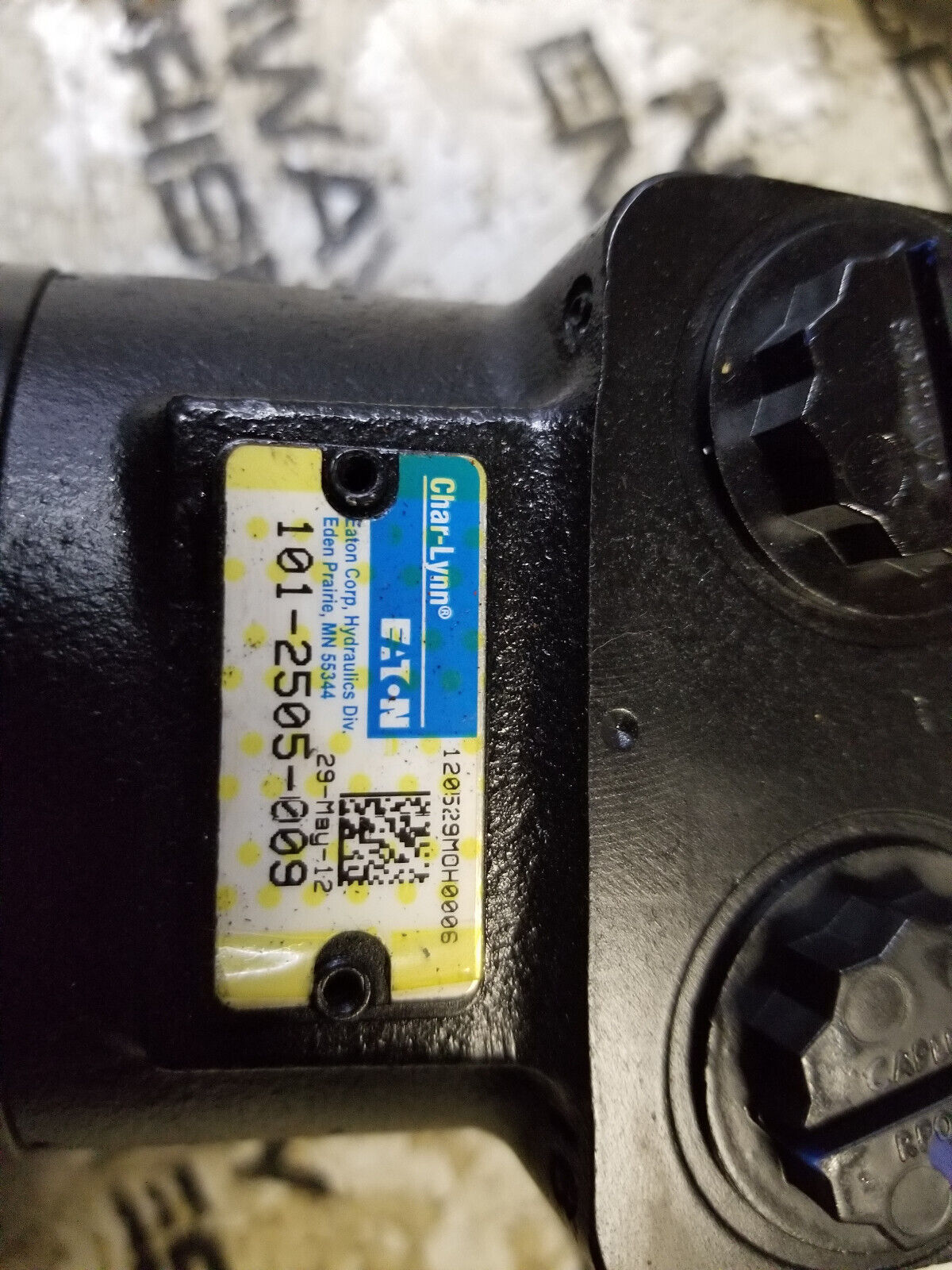 101-2505-009 CHAR-LYNN EATON HYDRAULIC MOTOR  Cast Iron 4 Bolt Spool Geroler