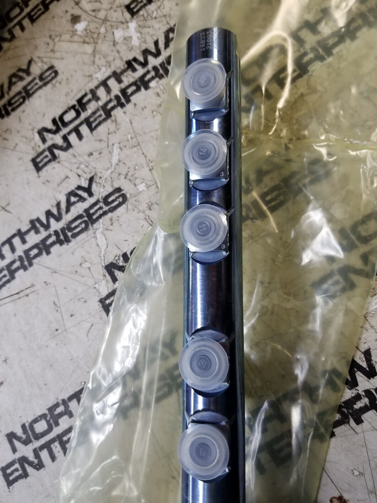 2014-2019 Jeep Ram Diesel NEW Fuel Injector Rail Right 68148329AB 0445216050