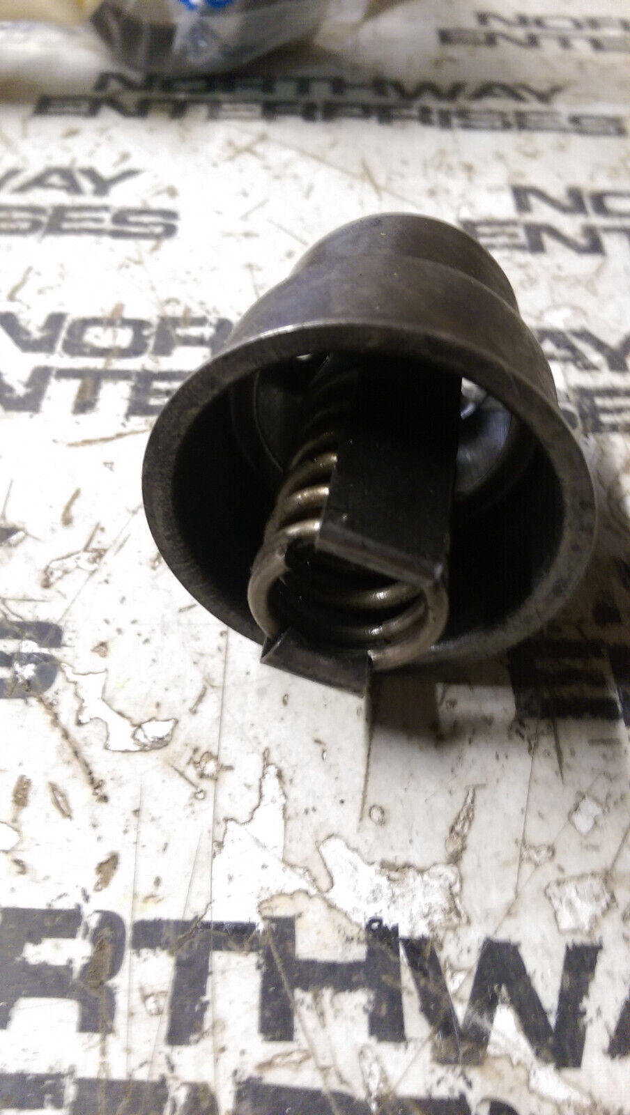 4952629 CUMMINS OIL THERMOSTAT