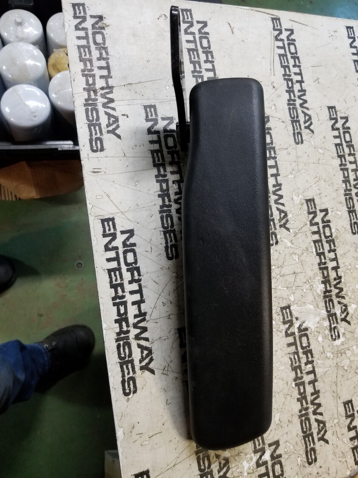 CAT ARM SUPPORT REST 242-8765 2428765