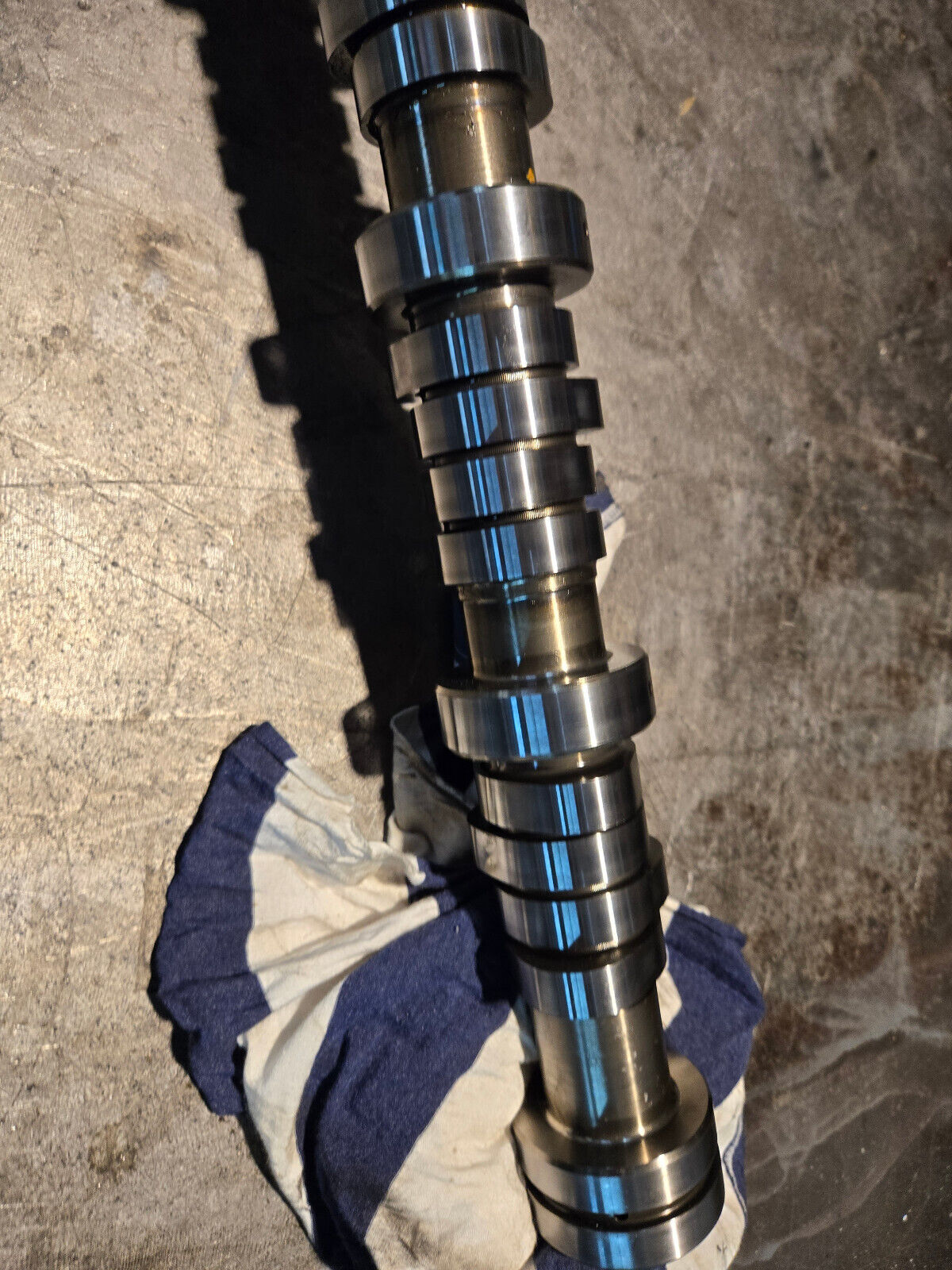 11-17 6.7 Powerstroke POLISHED Camshaft w/ gear BC3Z-6250-D bc3q-6251-af