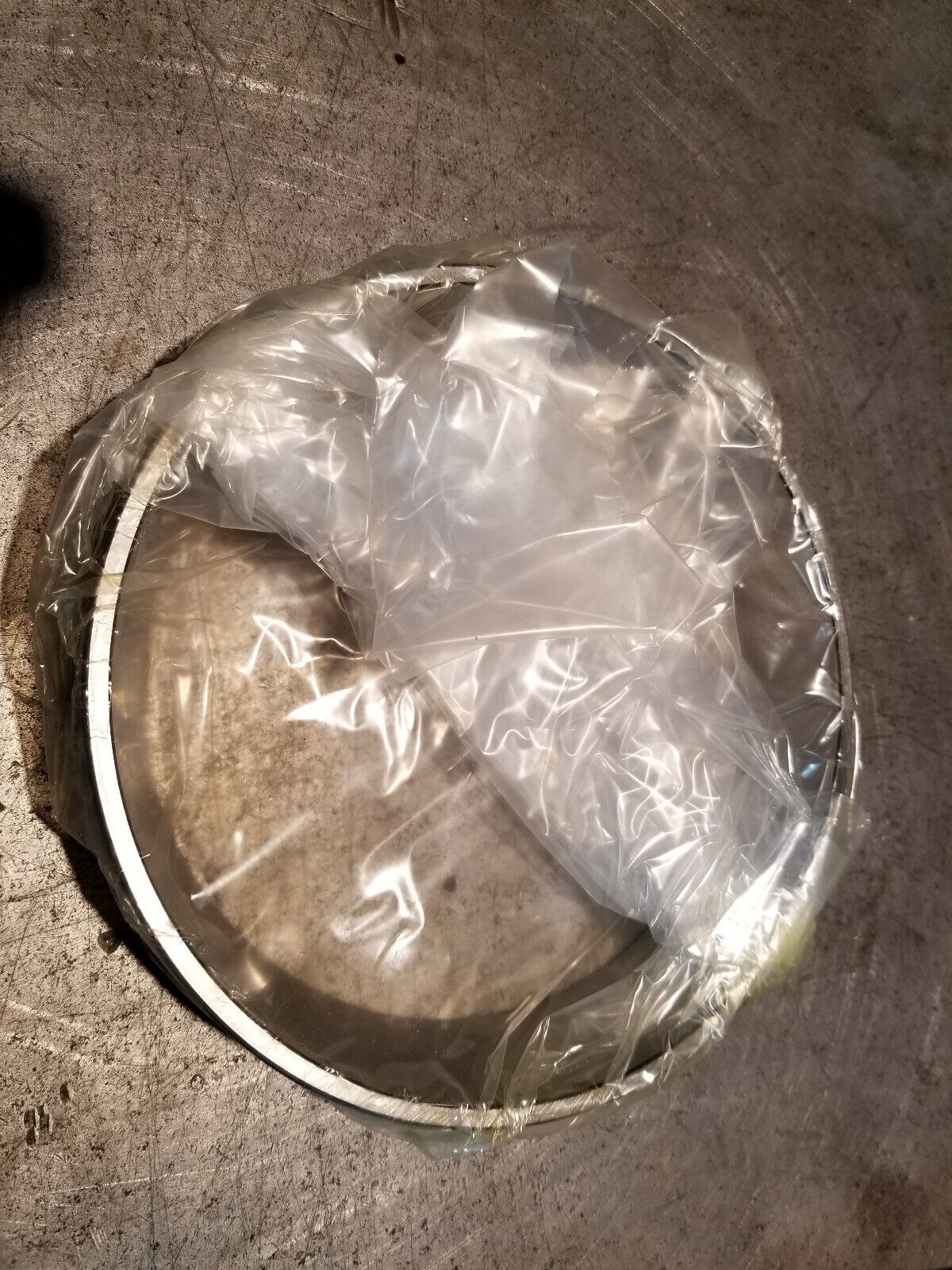 CAT 1M-6573 215.90mm Tapered Roller Bearing Cup 1M6573