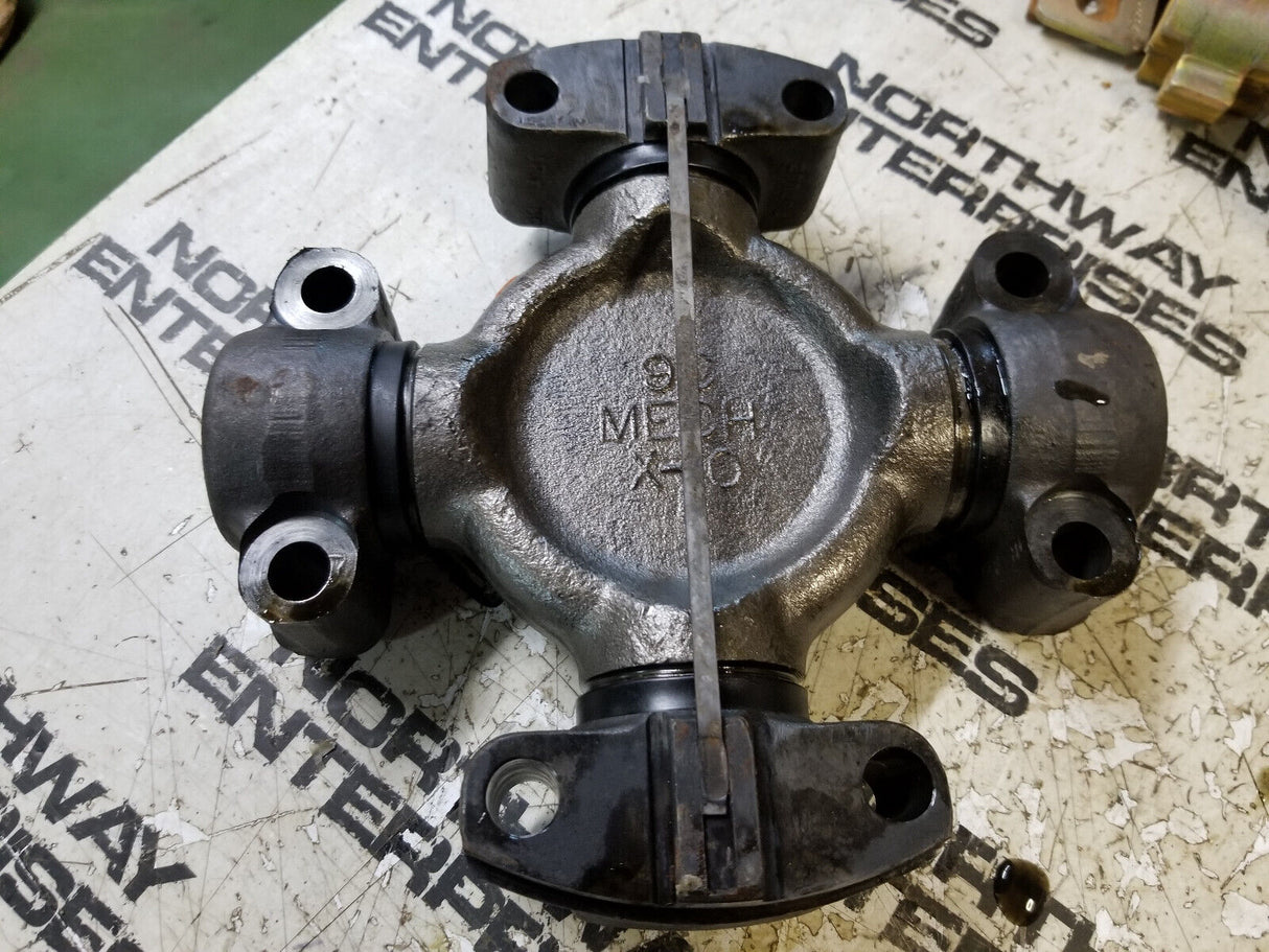 CATERPILLAR OEM 8D-3144 8D3144 SPIDER U JOINT UJOINT