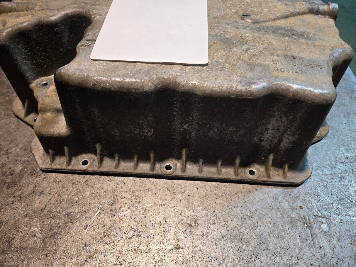 A6420140803  2007-18 Mercedes-Benz Sprinter 2500 3.0 M642 Lower Engine Oil Pan