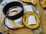 CATERPILLAR 242-2551: Hydraulic Cylinder SEAL KIT - STANDARD SIZE 2422551