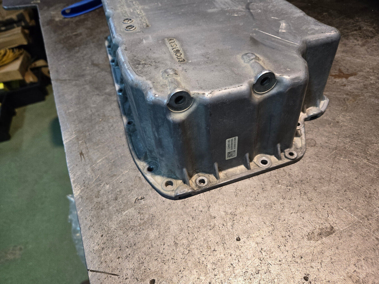 NEW MERCEDES BENZ SPRINTER W906 ENGINE OIL LOWER PAN A6510100313 OEM