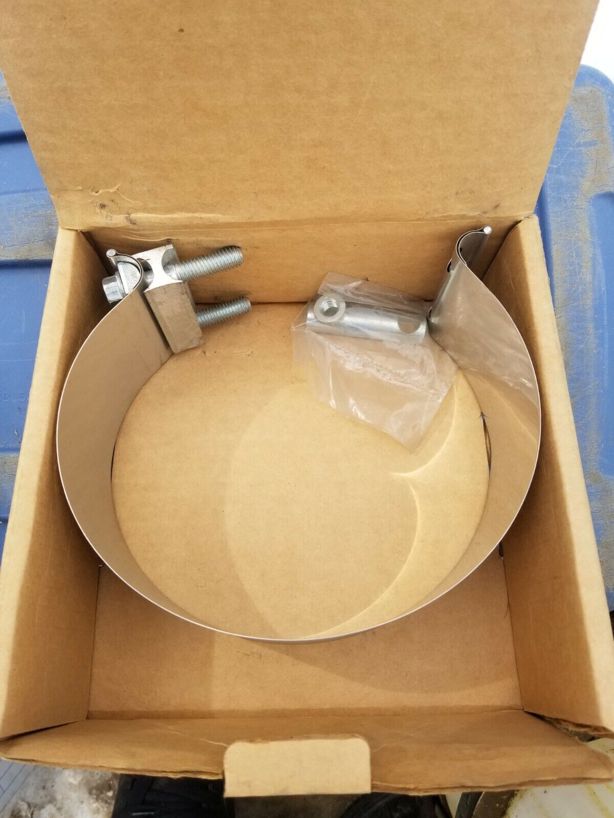 BB WLK33315 CLAMP - 6" BUTT EXHAUST Q9922