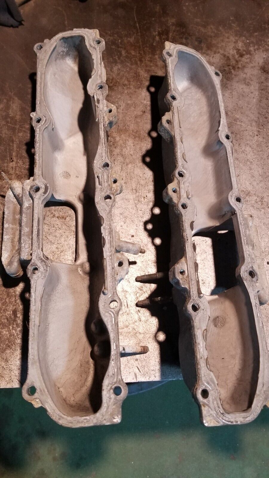 01 02 03 04 2001 2002 2003 Duramax LB7 Intake Manifold LH and RH Side Set of 2