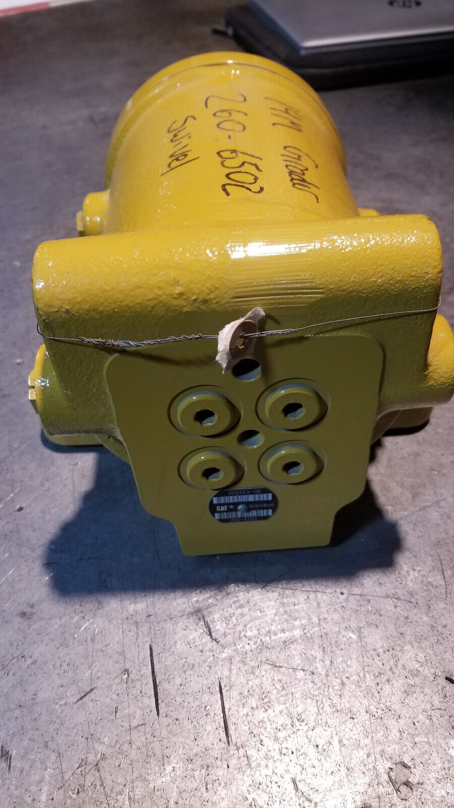 Caterpillar 260-6502 Circle Drive Swivel Enables Smooth Rotation For The Drawbar