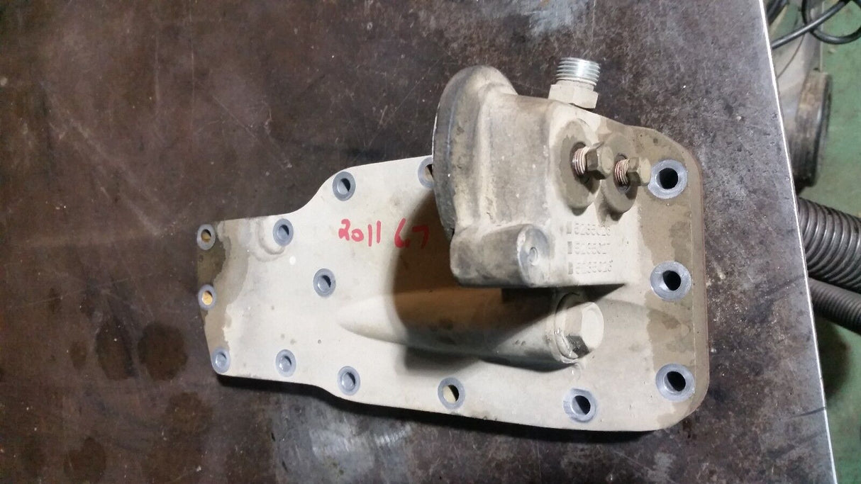 2011 CUMMINS 6.7L 6.7 OIL FILTER HOUSING OIL COOLER ADAPTER 5285028