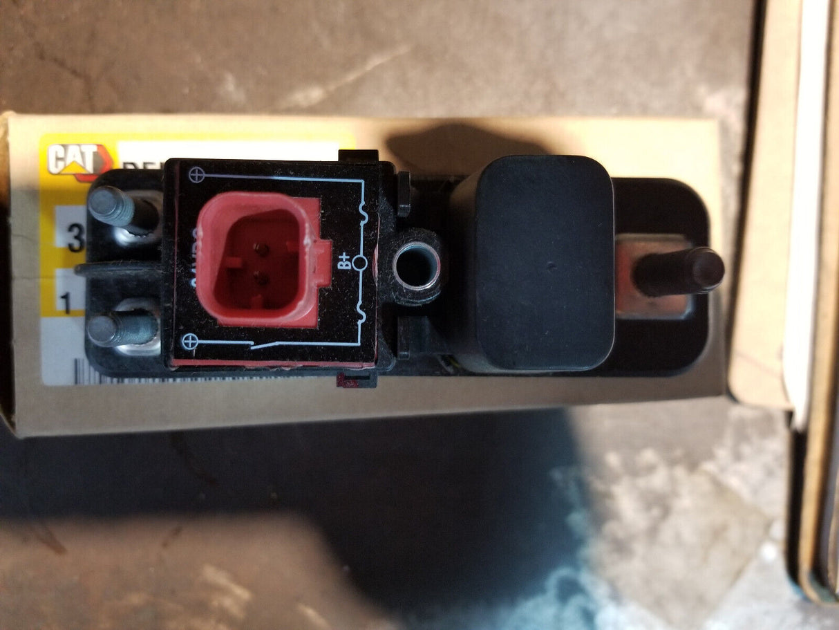 303-1256 Caterpillar 24 Volts Relay used in Wiring Harness 3031256