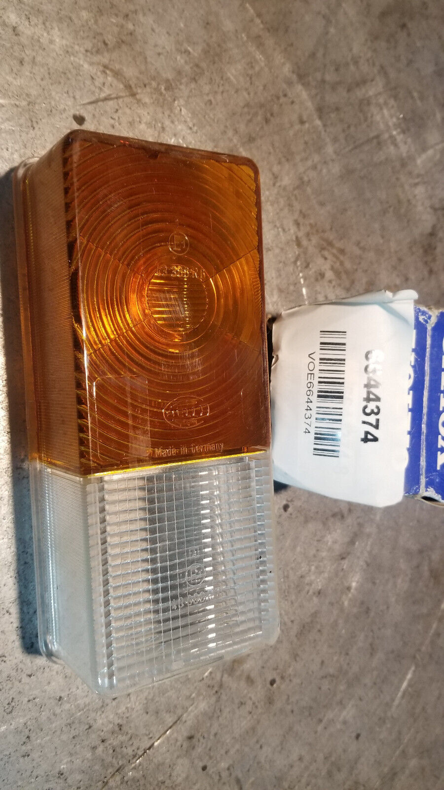 VOE6644374 VOLVO LAMP AMBER 6644374
