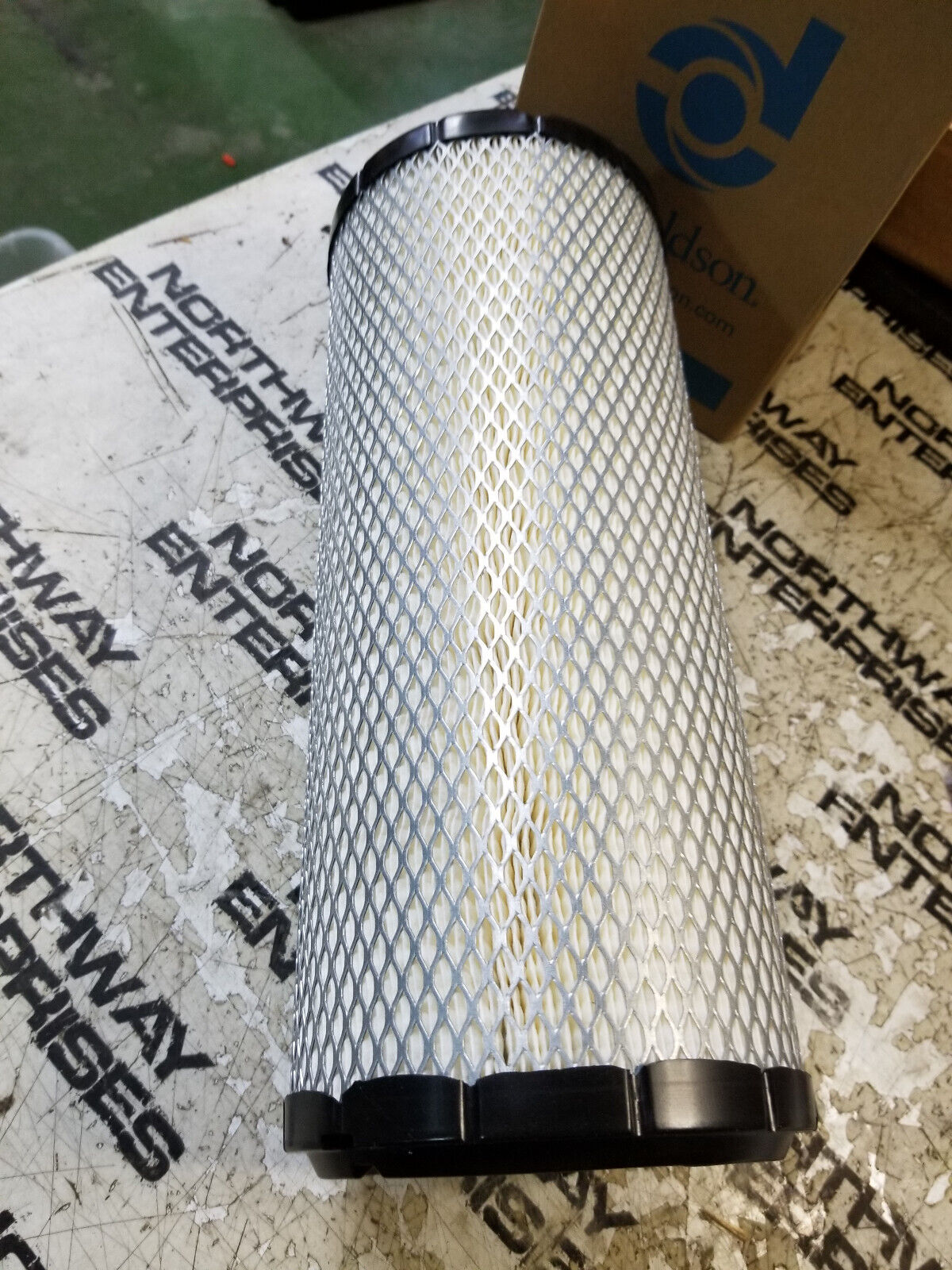 P822768 DONALDSON AIR FILTER