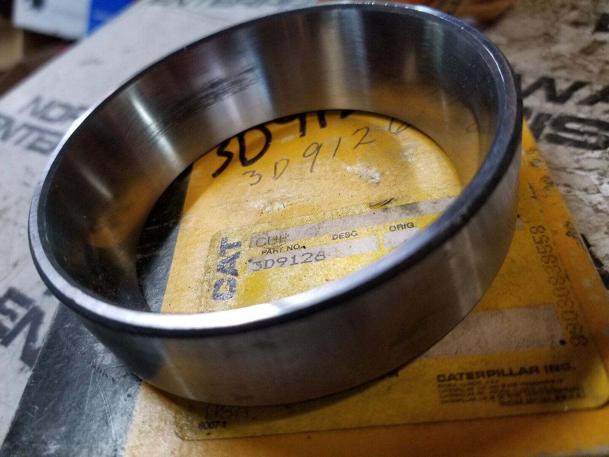 CAT 3D-9126  85.73mm Tapered Roller Bearing Cup 3D9126