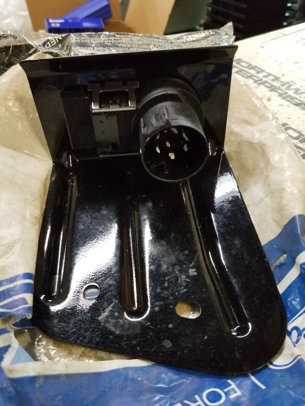 SUPER DUTY OEM Genuine Ford Trailer Tow Hitch Wiring Plug 9C3Z-14489-A