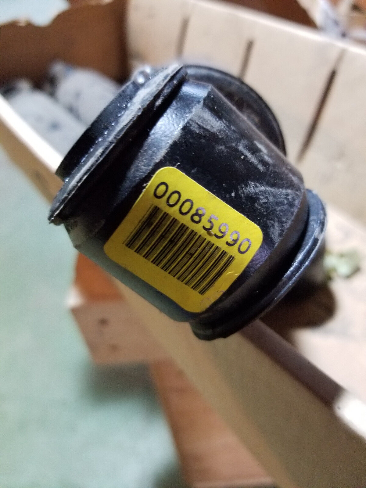 58913-9 00085990 Hendrickson / Bluebird Shock Absorber