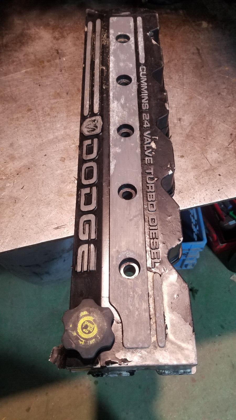 3937121 Dodge Ram Cummins 5.9L 24v turbo diesel engine VALVE COVER 2002