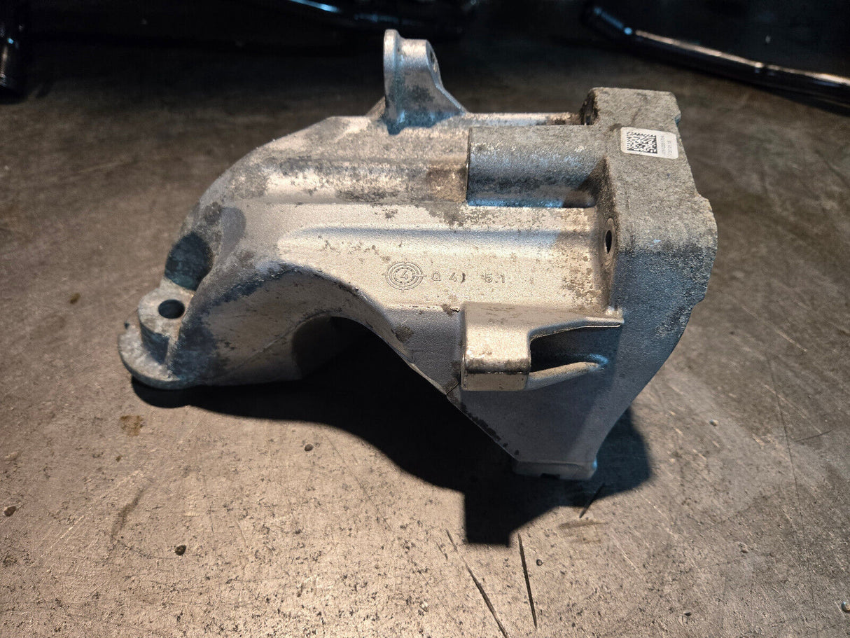 2014-2018 MERCEDES SPRINTER 2500 DIESEL LEFT ENGINE MOUNT BRACKET A6512231704