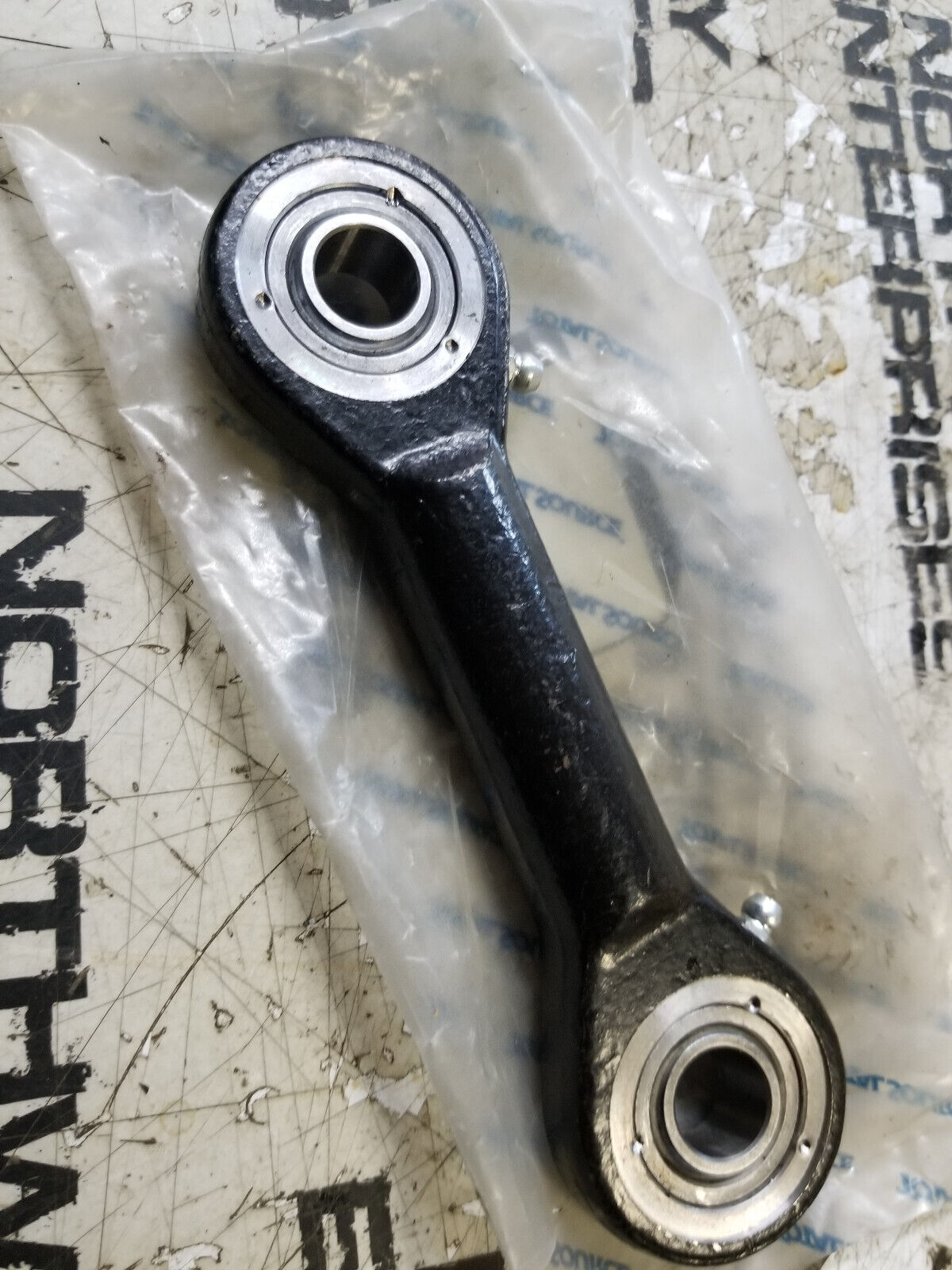 LINK - STEERING GREASEABLE 580009637 for Yale