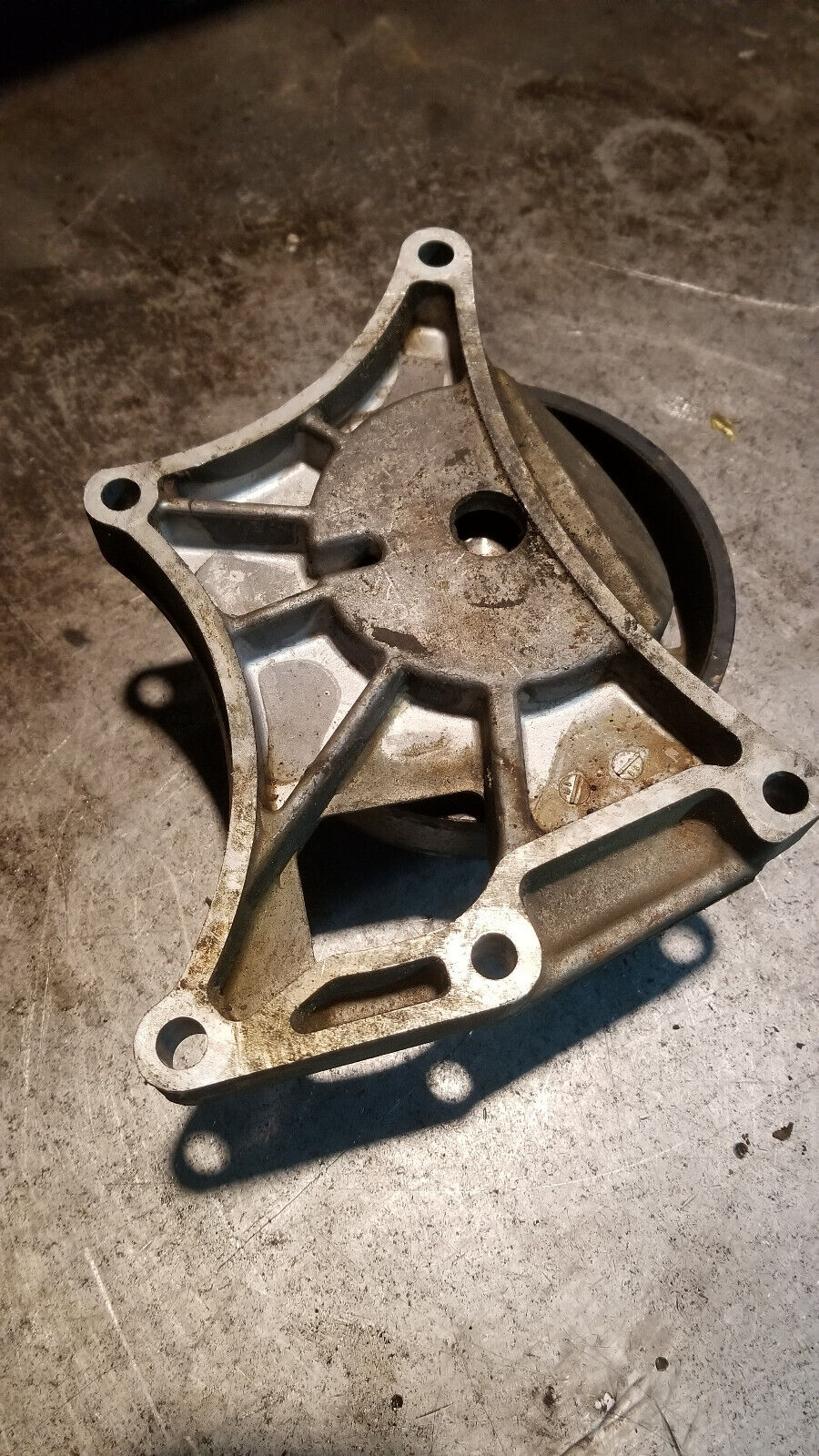 2011-2016 Duramax LML Fan Pulley w/bracket 98062861