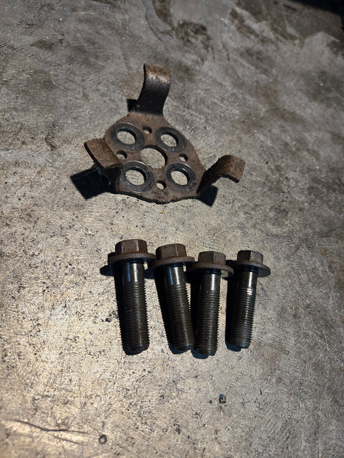 6.7L Cummins Harmonic Balancer Bolts and retainer