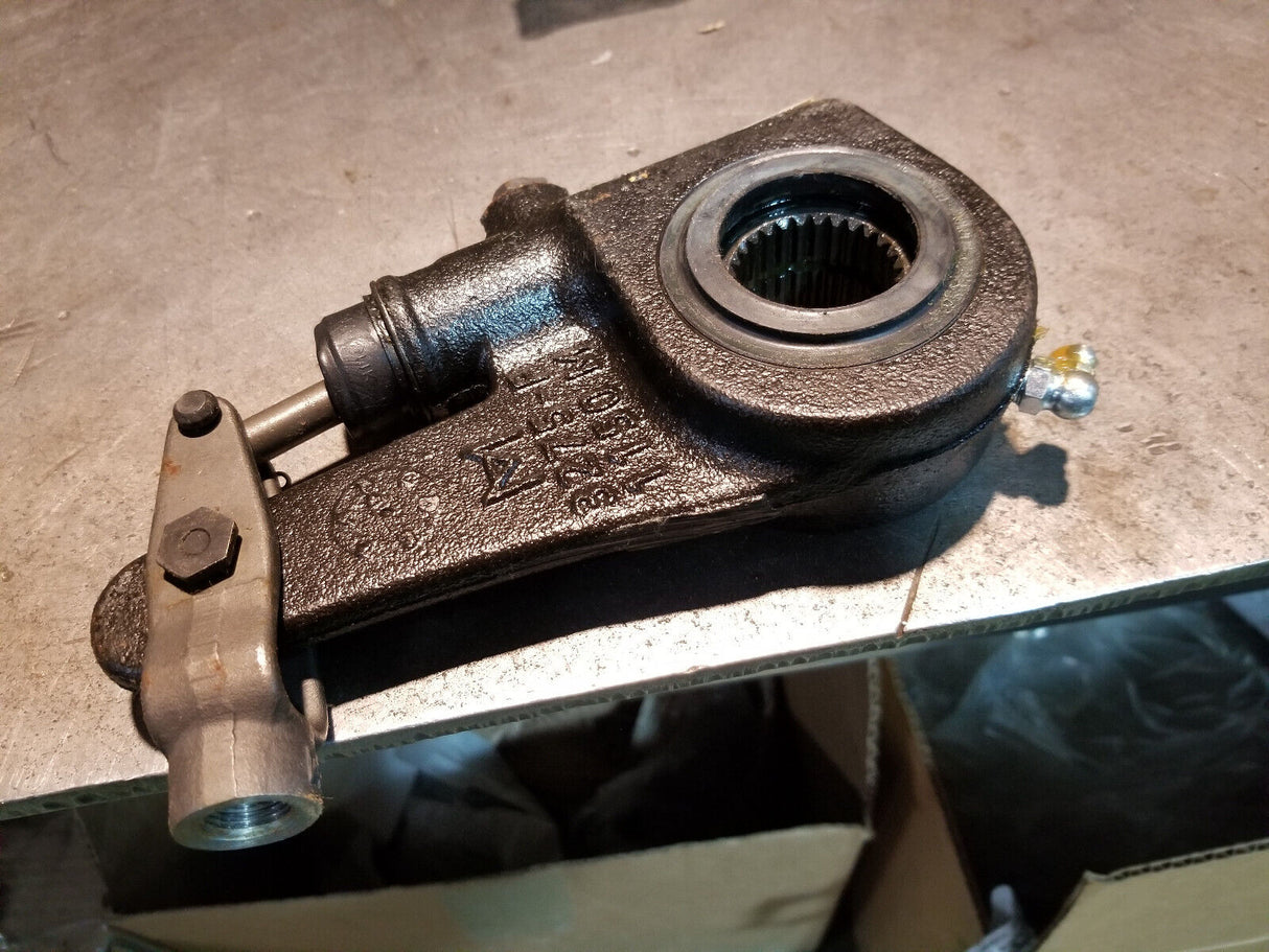Meritor R801073 Genuine OEM Automatic Slack Adjuster - 1.50"-28 Spline, 5.5"