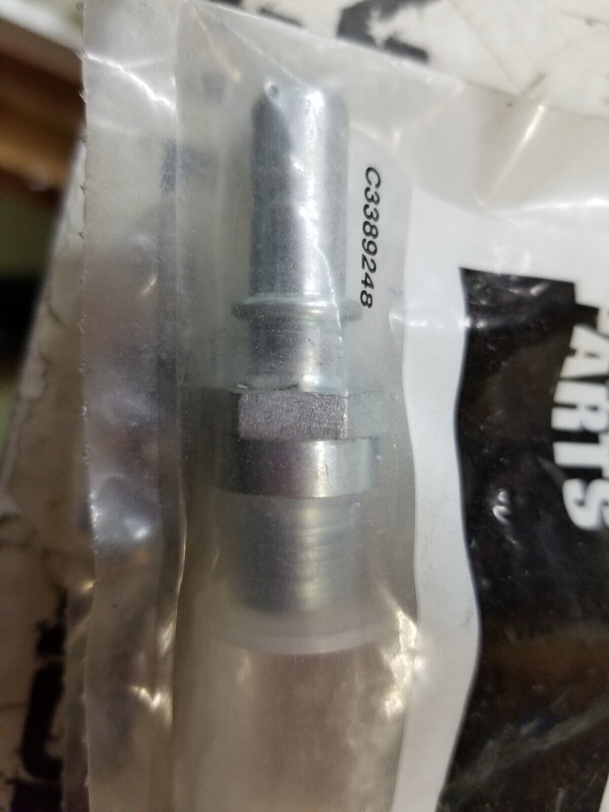 Genuine Cummins 4937840 Quick Disconnect Fuel Line Connector