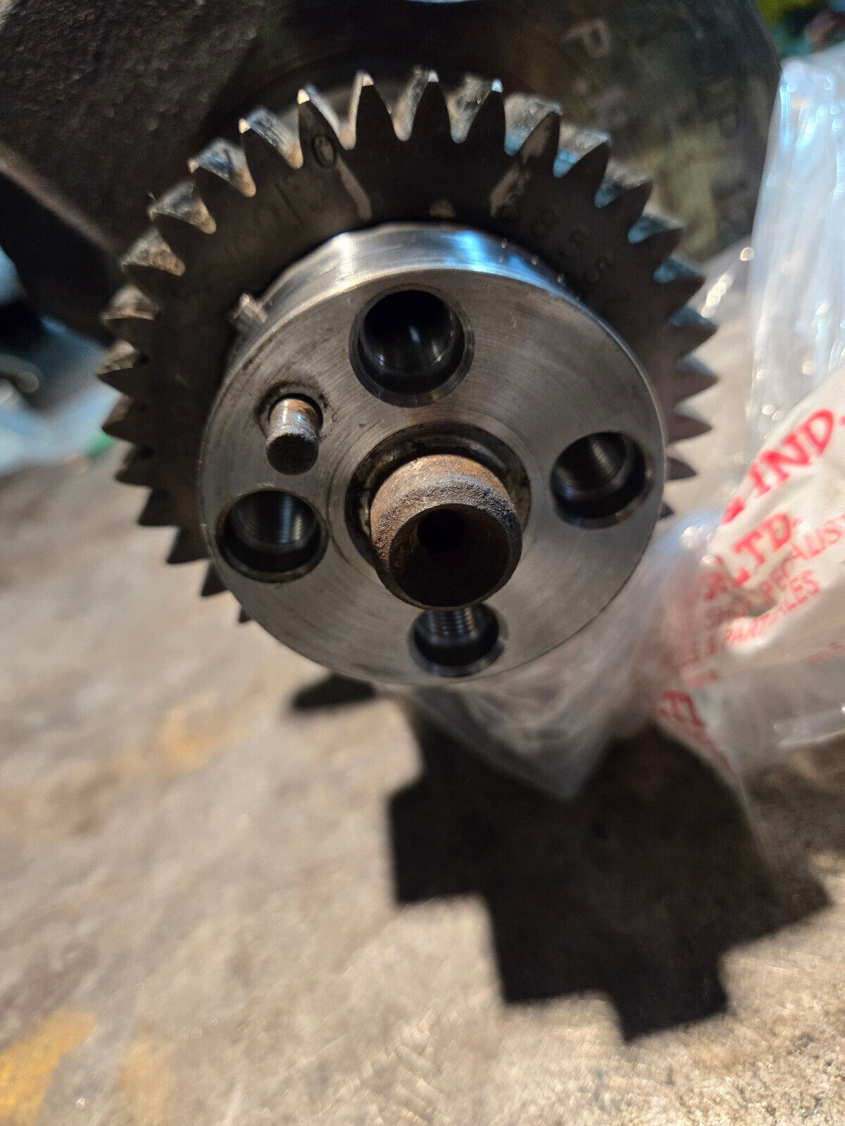 REMAN CUMMINS 6.7L CRANKSHAFT 4935613 POLISHED SONOFLUXED COMPLETE W GEAR