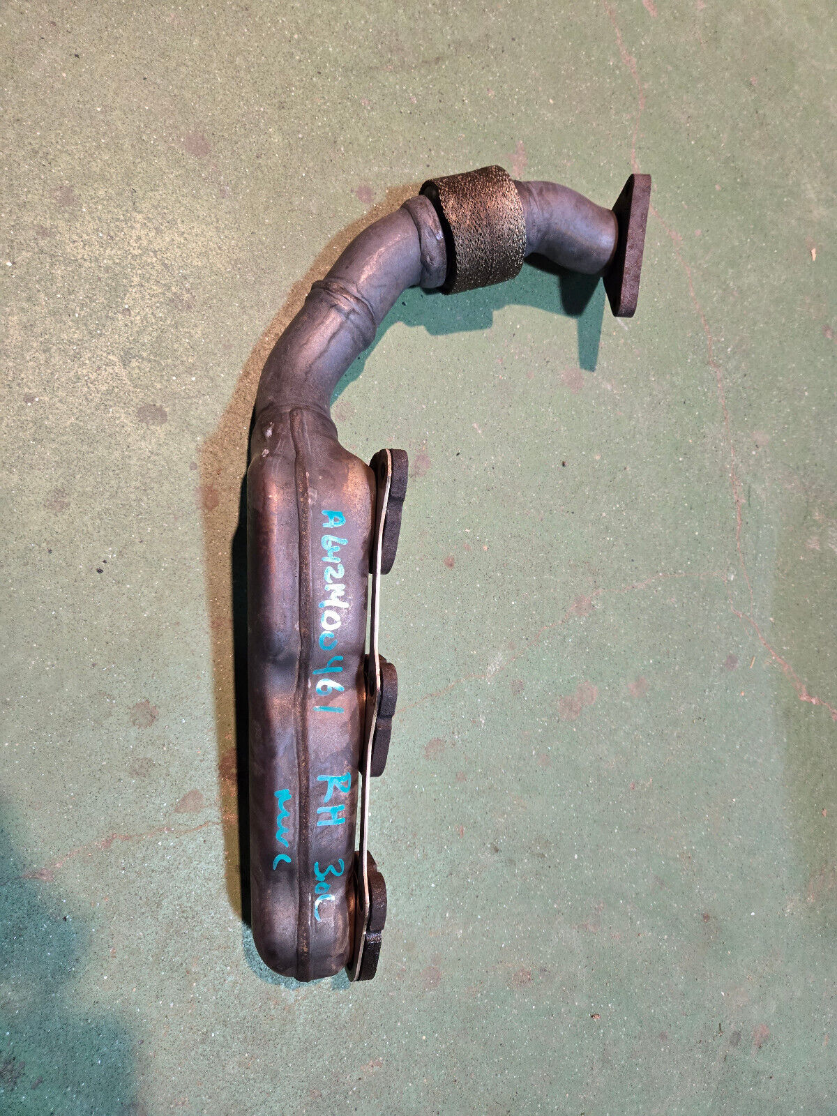a6421400461 Right Side Exhaust Manifold for 07-17 Sprinter Van W906 3.0L