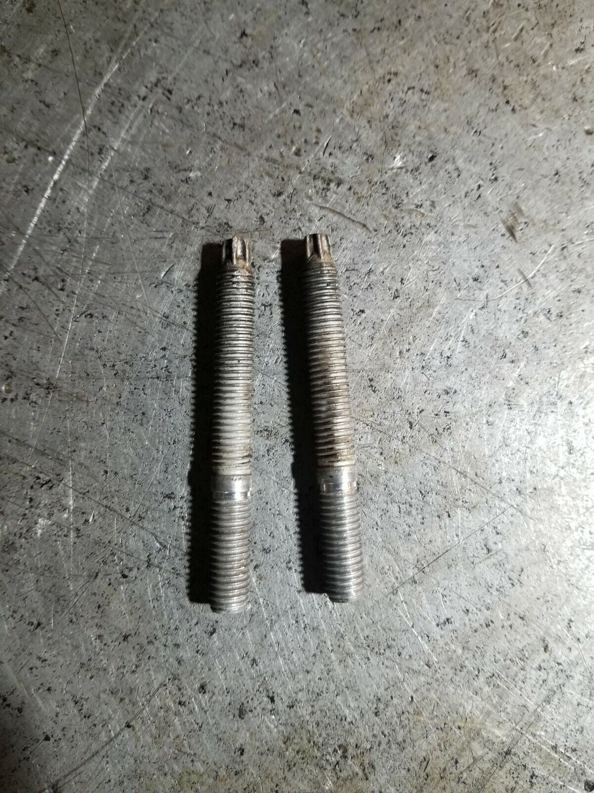 2011-2015 6.7 POWERSTROKE 6.7L EXHAUST MANIFOLD STUDS  M8 x 1.25mm x 65mm