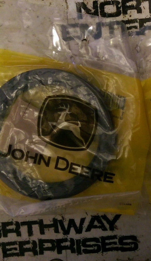 JOHN DEERE E65268 SEAL