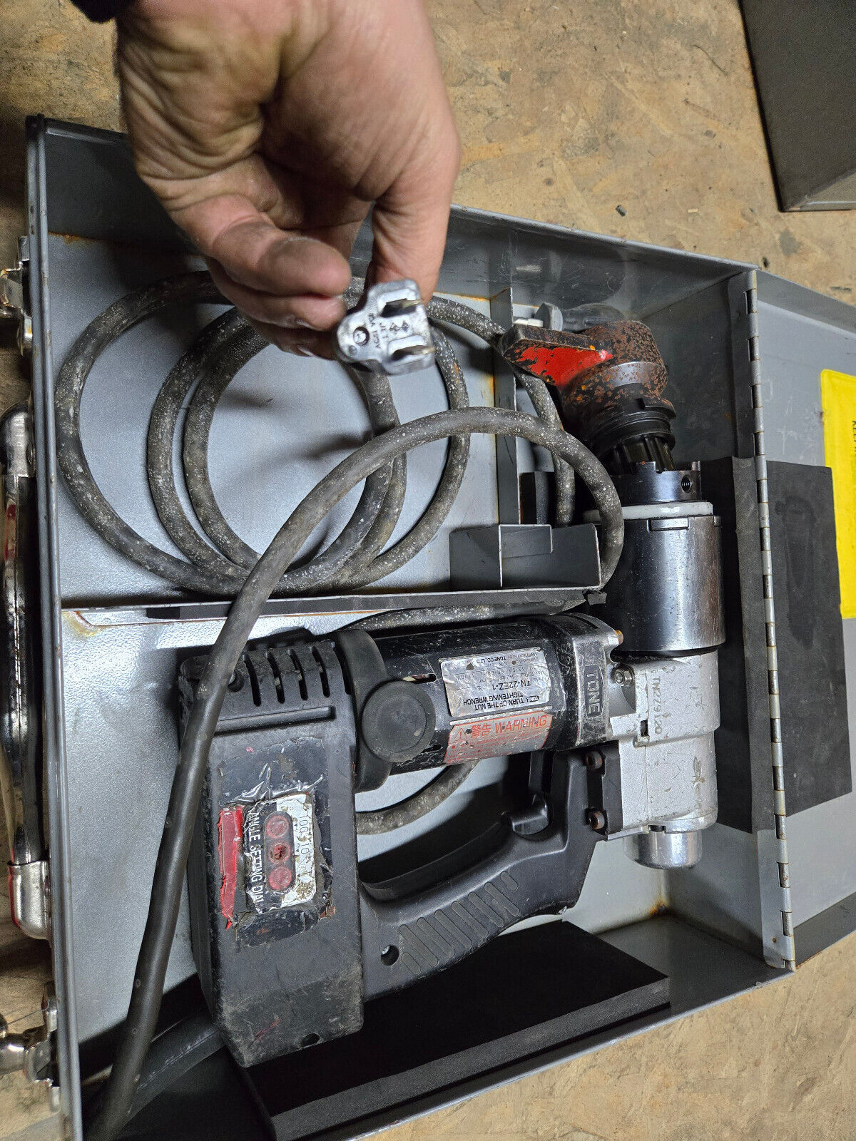 TN-22EZ-1 Tone Shear Wrench Model TN-22EZ-1 - Turn of the Nut Tightening Wrench